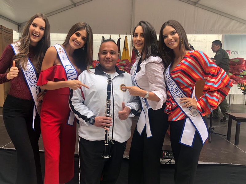 Srta. Colombia® y Corte Real en Correo de la Gratitud